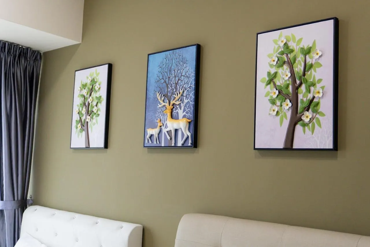 Mount Austin #Akademik Suite Floral Deer Studio 2-4Pax #Mspro Johor Bahru Malaysia