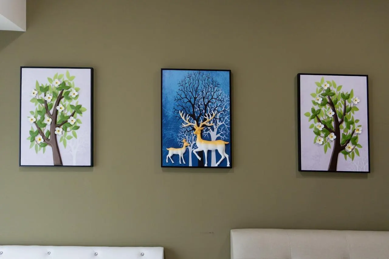 Mount Austin #Akademik Suite Floral Deer Studio 2-4Pax #Mspro Johor Bahru 0*,  Malaysia